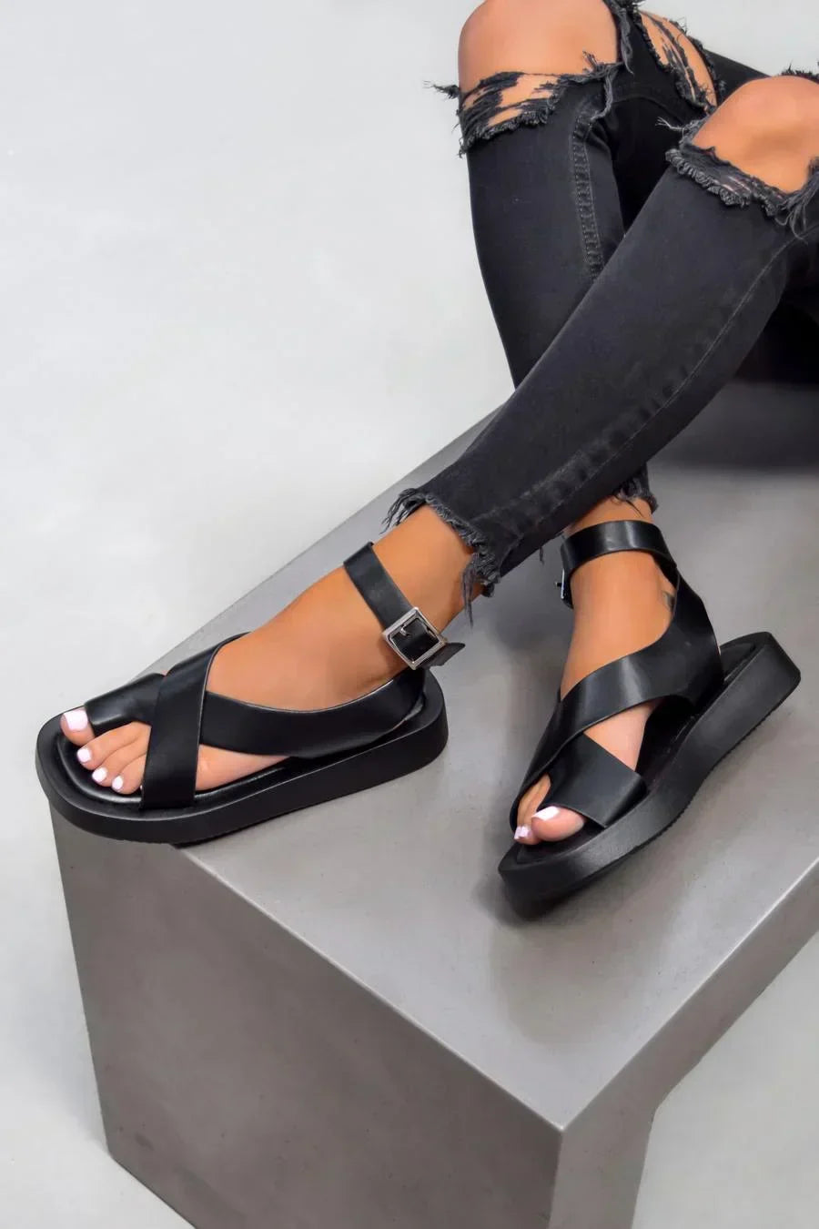 Neraya | Sandales Femme Casual et Élégantes