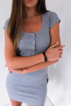 Niamh | Robe Courte Moulante en Maille Côtelée avec Boutons
