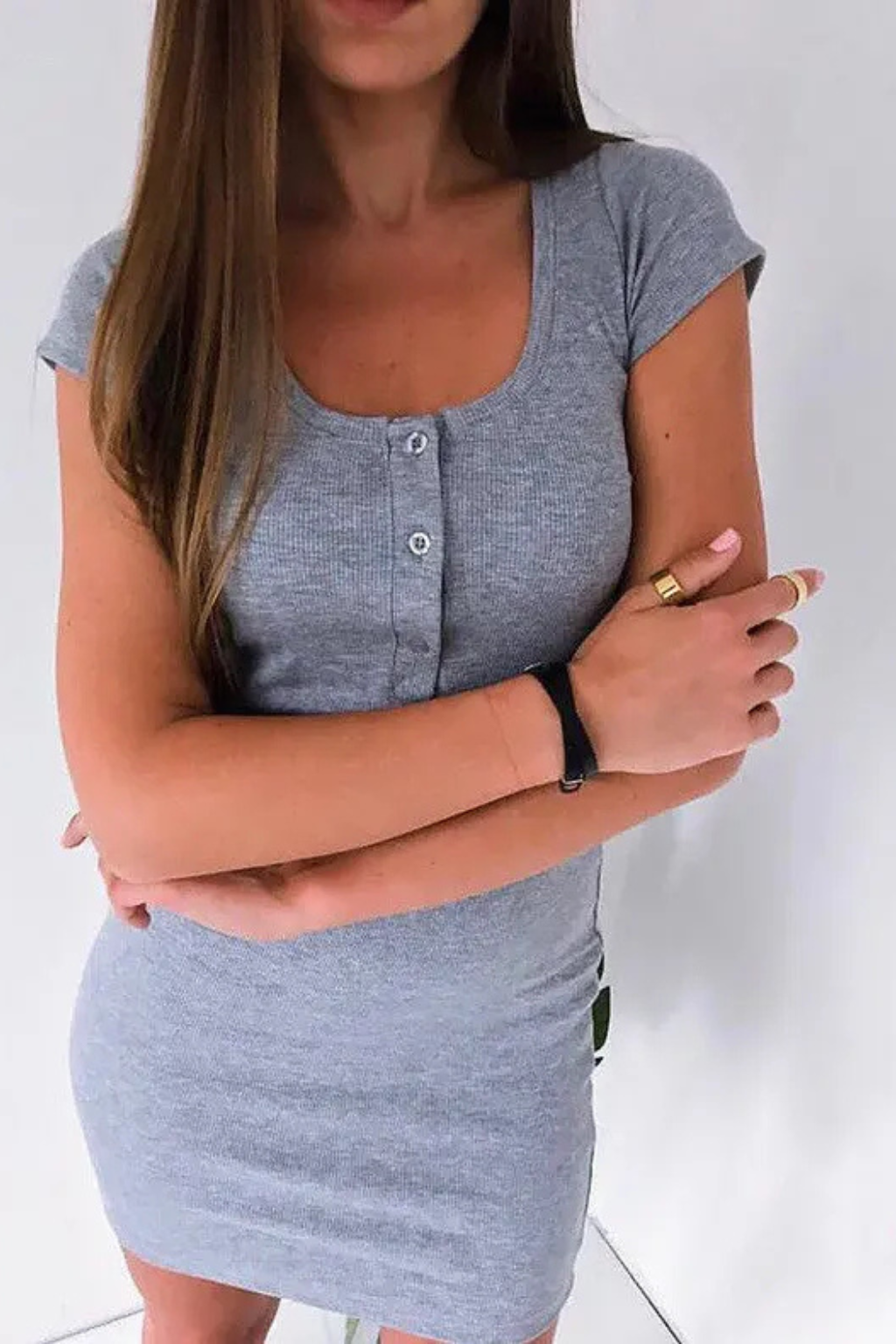 Niamh | Robe Courte Moulante en Maille Côtelée avec Boutons