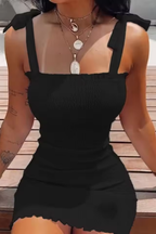 Ailbhe | Robe Courte à Bretelles Smockées et Ourlet Volanté