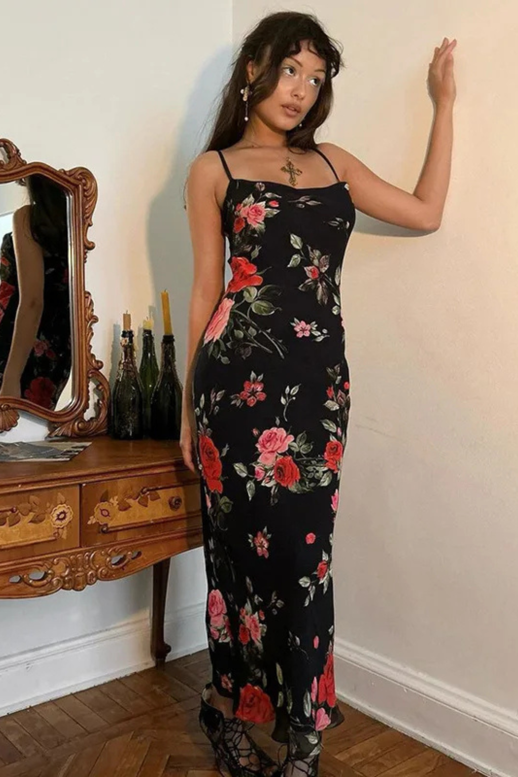 Elara | Robe Longue d'Été à Fleurs et Fines Bretelles