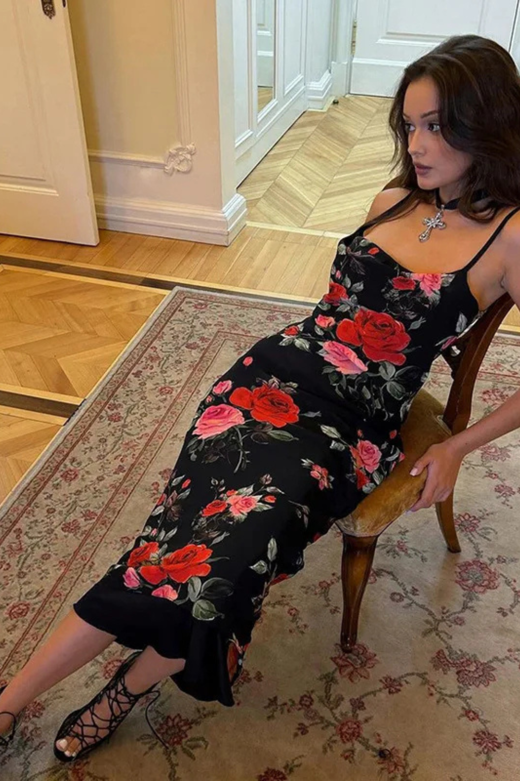 Elara | Robe Longue d'Été à Fleurs et Fines Bretelles