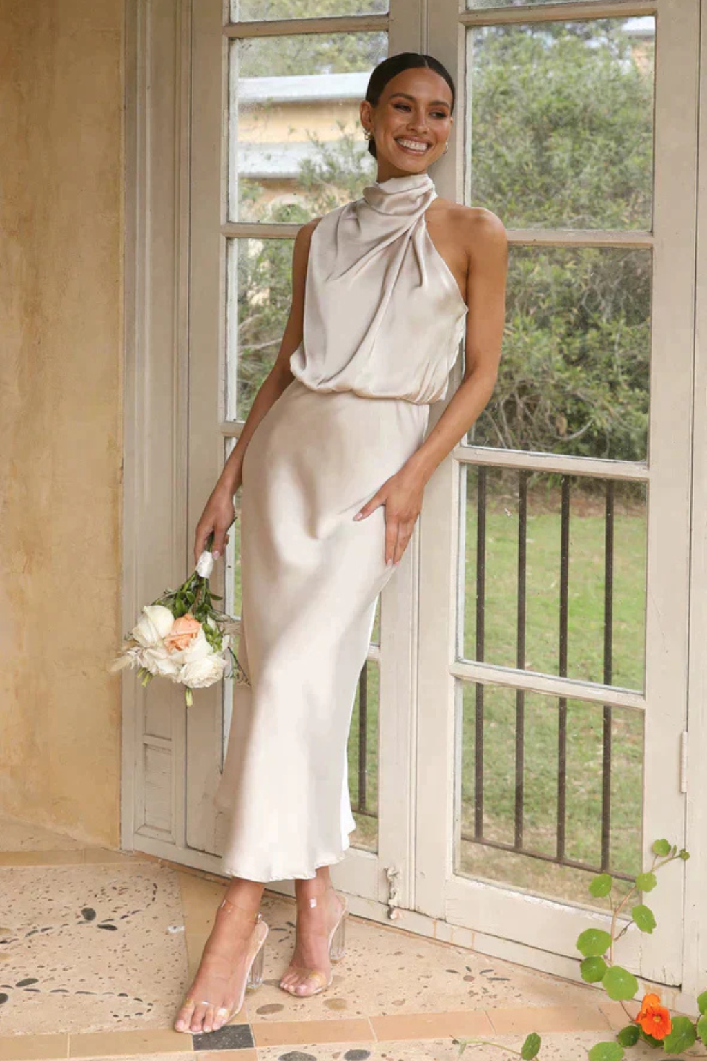 Amelina | Robe Mi-Longue Dos Nu en Satin
