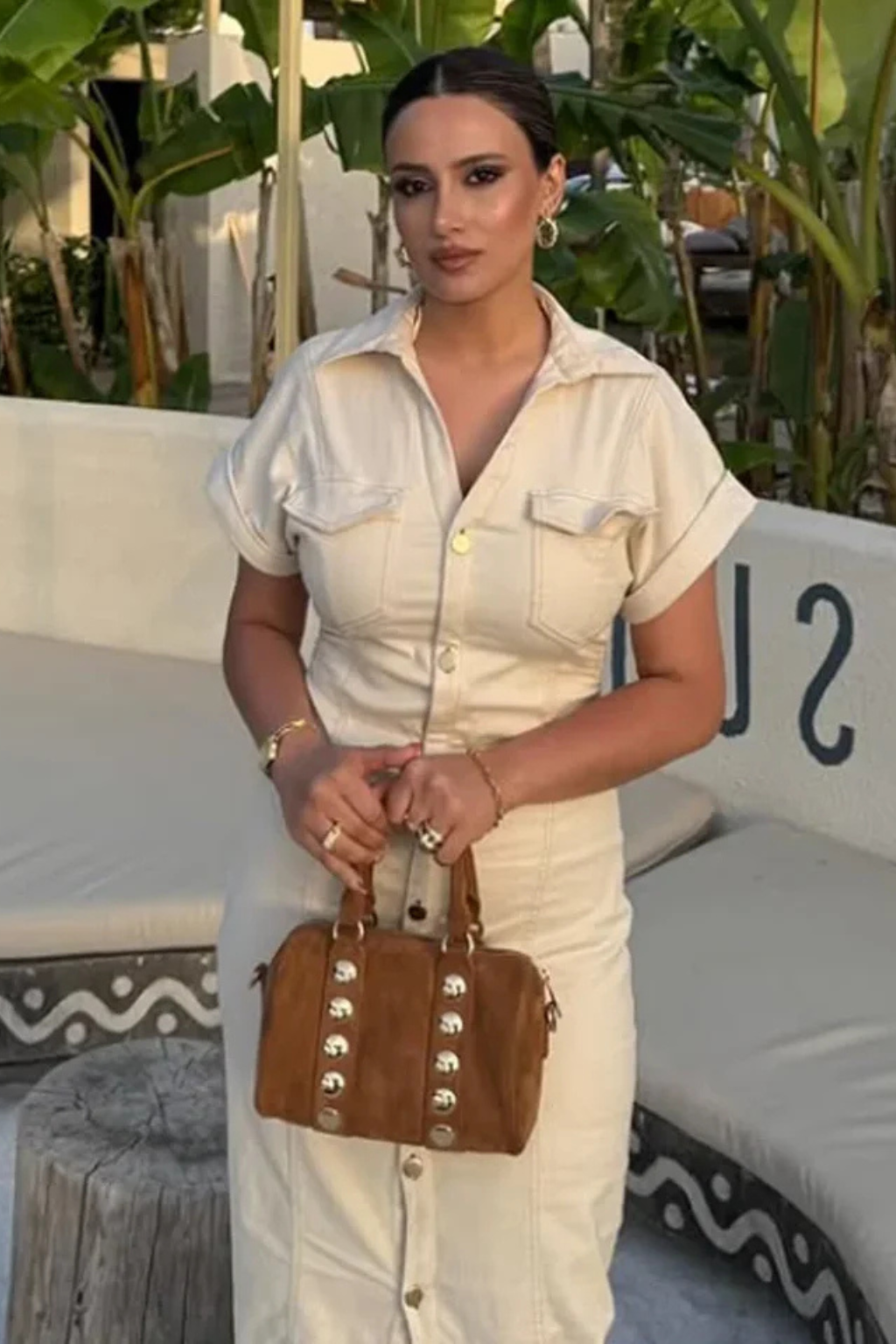 Orla | Robe Chemise Mi-Longue Ajustée en Jean à Manches Courtes