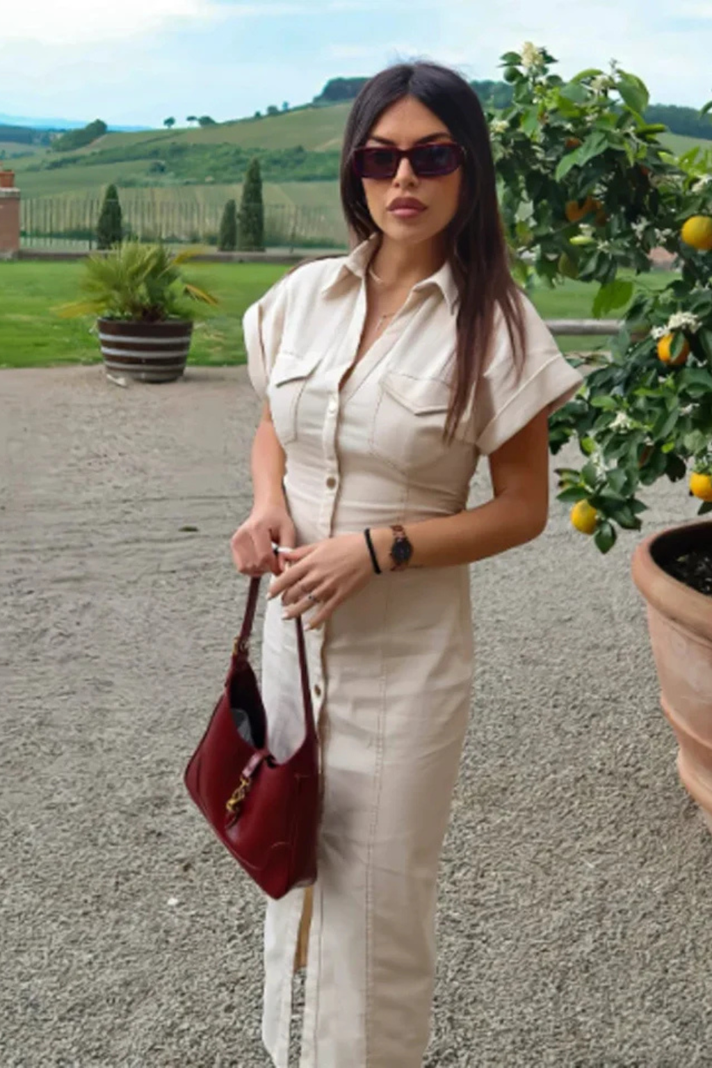 Orla | Robe Chemise Mi-Longue Ajustée en Jean à Manches Courtes