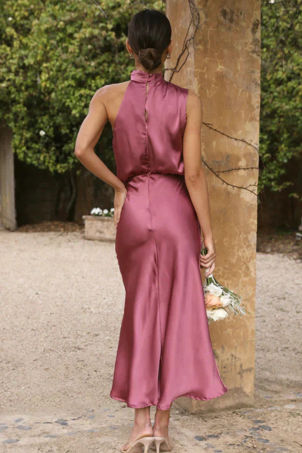 Amelina | Robe Mi-Longue Dos Nu en Satin