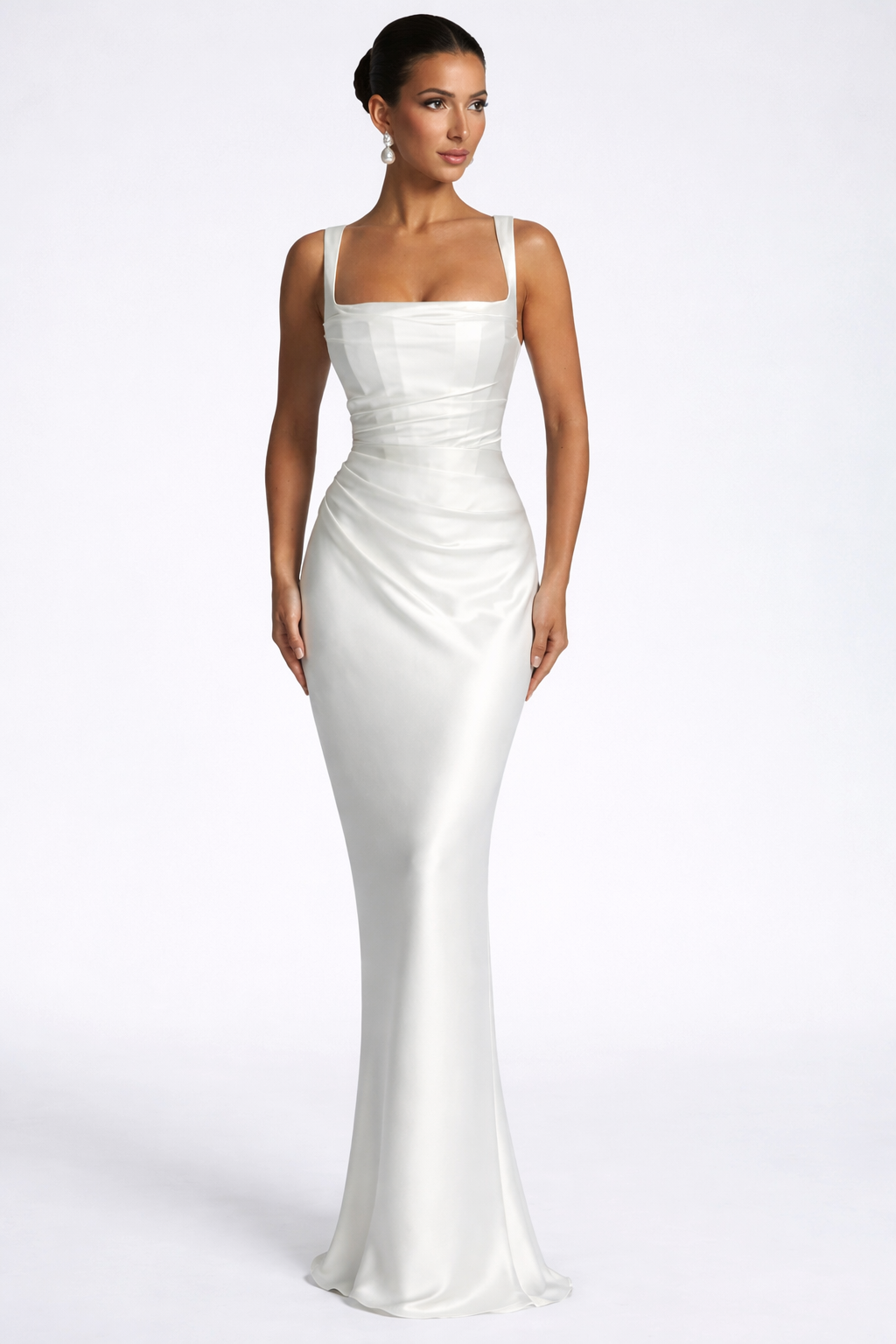 Vivienne | Robe Longue Froncée en Satin à Col Carré