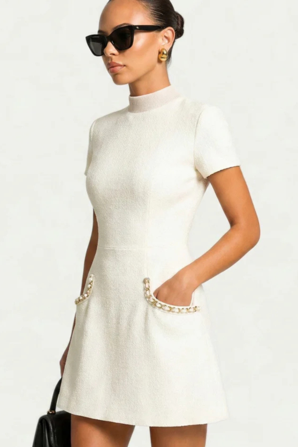 Bronwen | Robe Courte avec Bordure en Perles et Poches